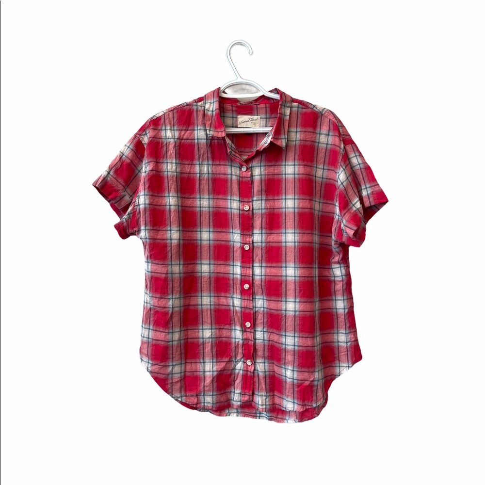 Universal Thread men's Plaid Button Down tshirt
